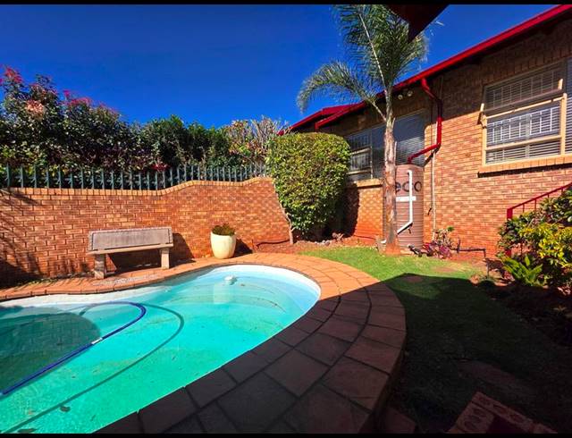 3 BEDROOM PROPERTY TO RENT IN ROODEKRANS